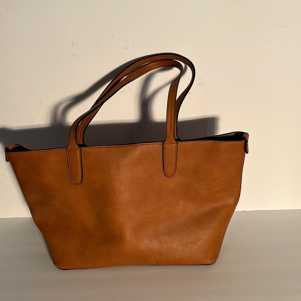 Mondani Vegan Leather Loren Tote